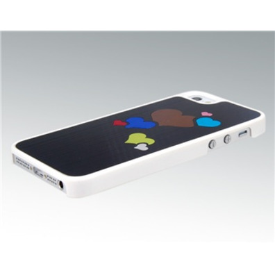 Carcasa protectora Corazones para iPhone 5 Negra