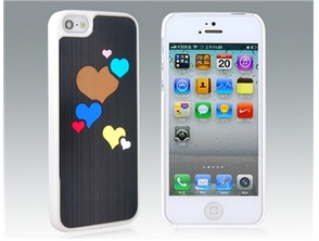 Carcasa protectora Corazones para iPhone 5 Negra