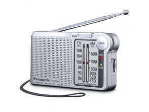 RADIO ANALOGICA CON ALTAVOZ PANASONIC RF-P150DEG-S AM/FM SINTONIZADOR ANALOGICO COLOR PLATA - Plateada